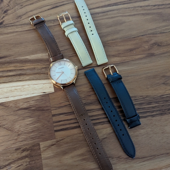 Women's Fossil Watch with Interchangeable Leather Bands - Picture 2 of 8